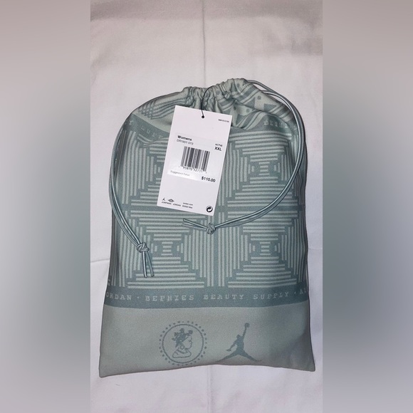 🌸HOST PICK🌸JORDAN X BEPHIE'S BEAUTY SUPPLY TANK WITH DETACHABLE SLEEVES - Picture 5 of 10